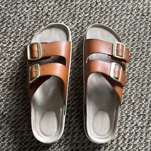 Steve Madden Sandels